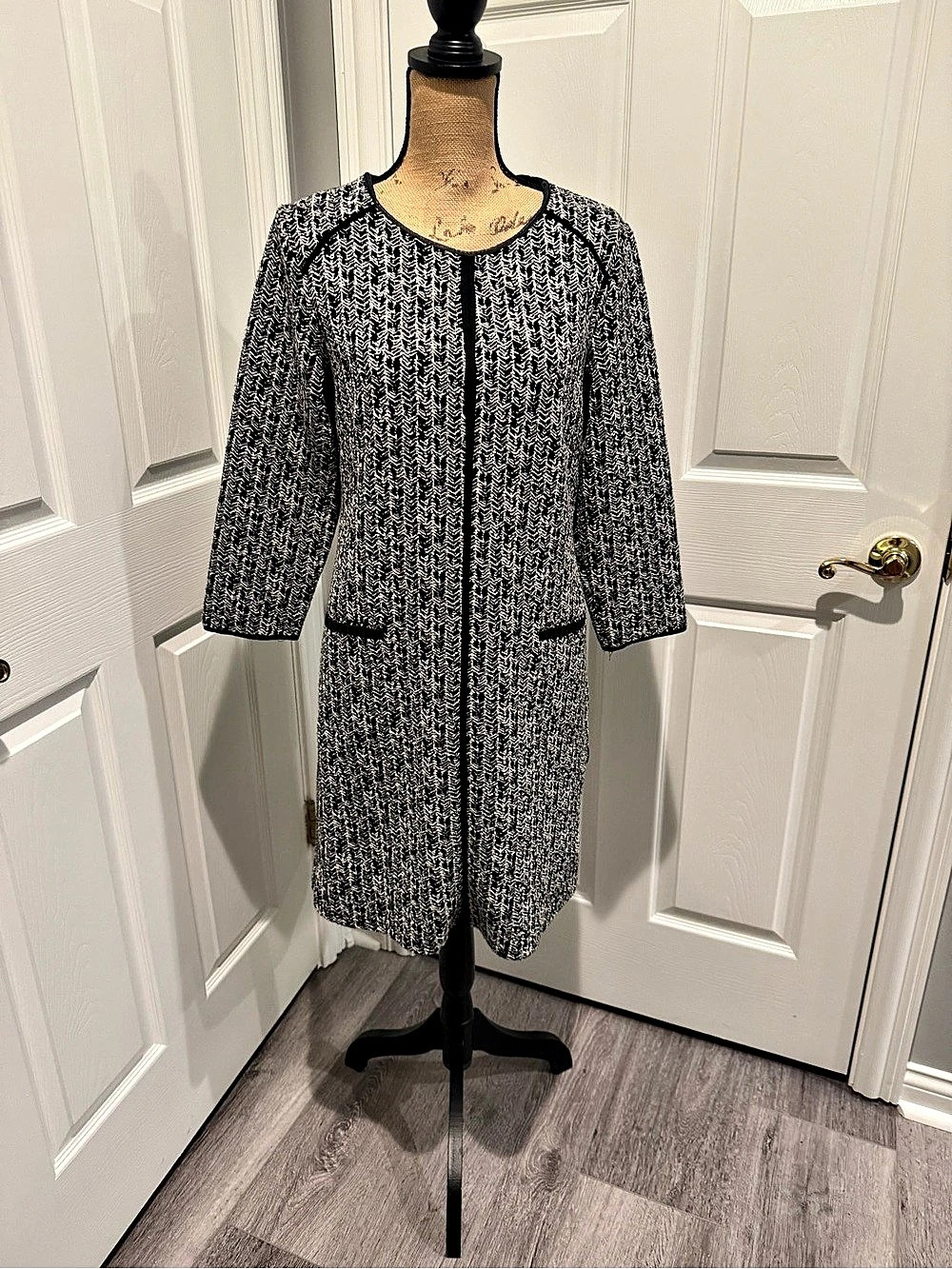 Jade Geometric Mini Dress in Black & White Size Medium